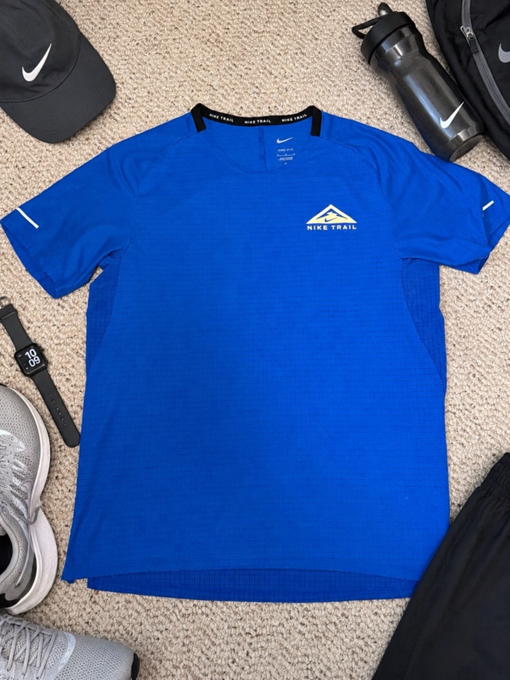 Nike Trail Dri Fit Running Shirt Men Medium Blue Athletic Performance Trail Tee